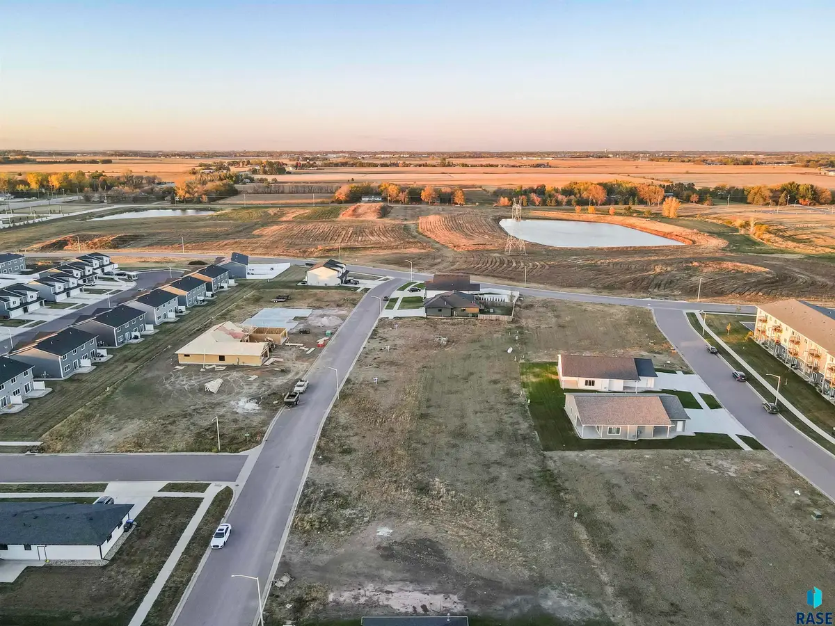 504 Bunyan Dr, Harrisburg, SD 57032 - Image #1