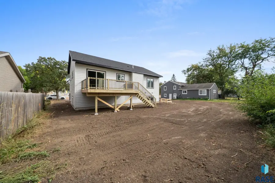 403 Vandemark Ave, Hartford, SD 57033 - Image #3