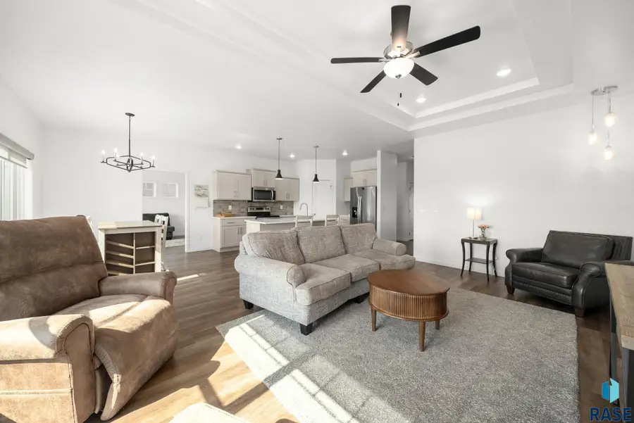 3809 E Prairie Wind St, Sioux Falls, SD 57108 - #3