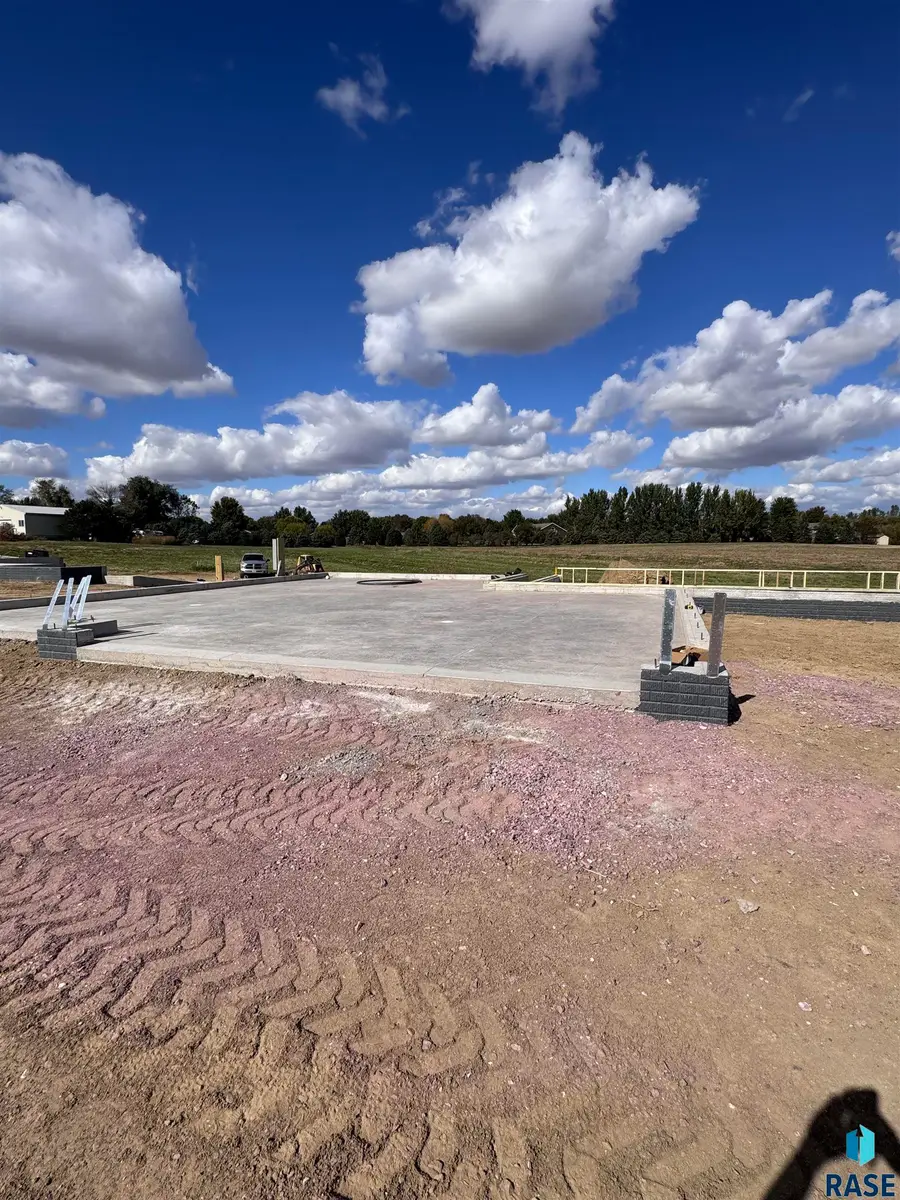 408 E 11th St, Crooks, SD 57020 - Image #3