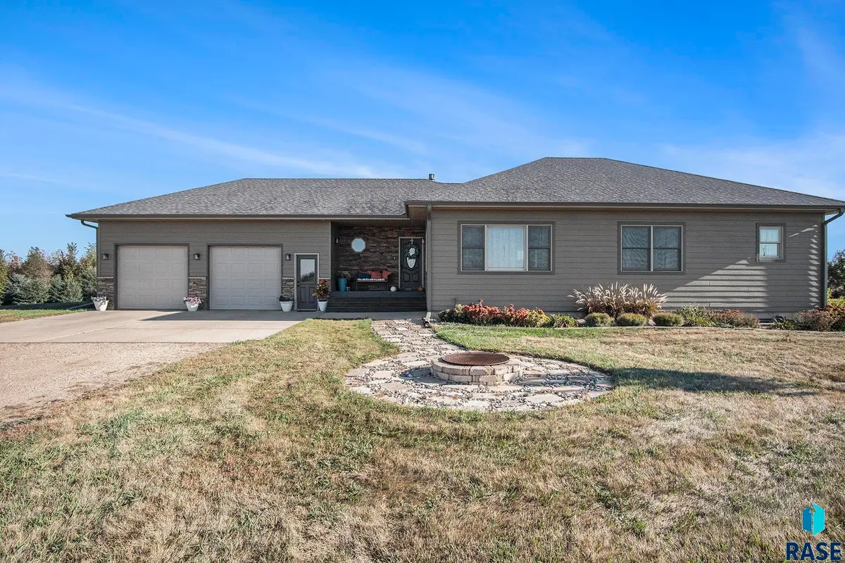 45446 258th St, Montrose, SD 57048 - Image #1