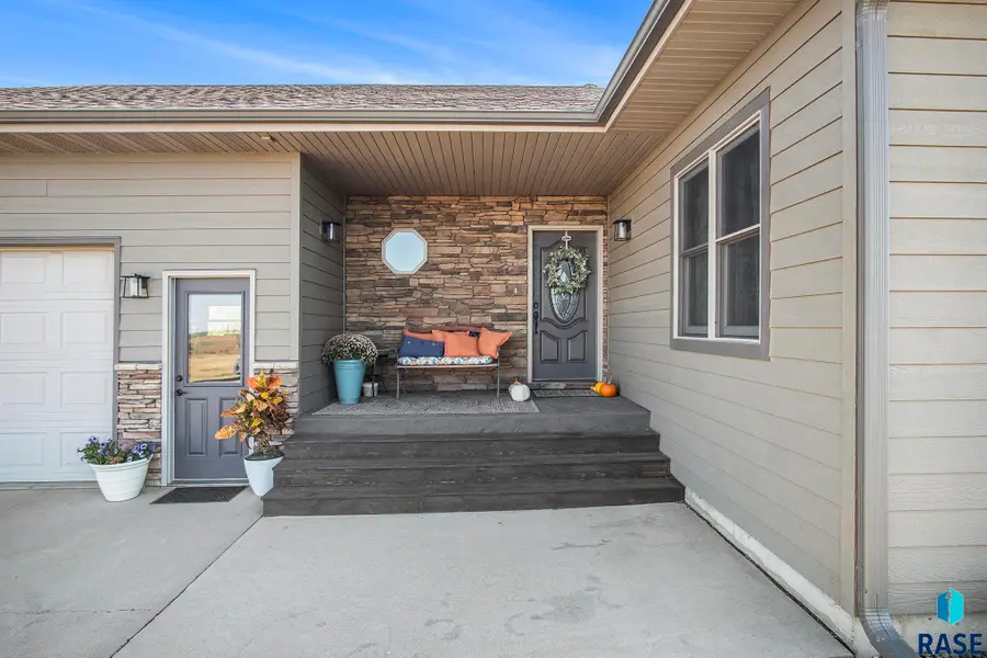 45446 258th St, Montrose, SD 57048 - Image #3