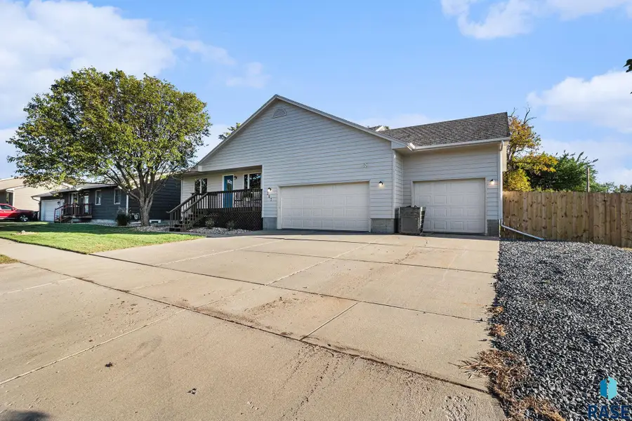 307 W Ramona St, Hartford, SD 57033 - Image #2