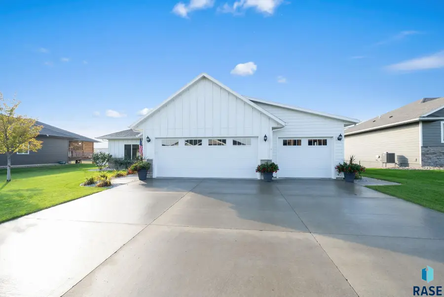 415 E Mary Moore Dr, Tea, SD 57064 - Image #3