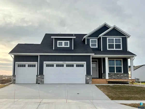 2005 N Valley View Rd, Sioux Falls, SD 57107