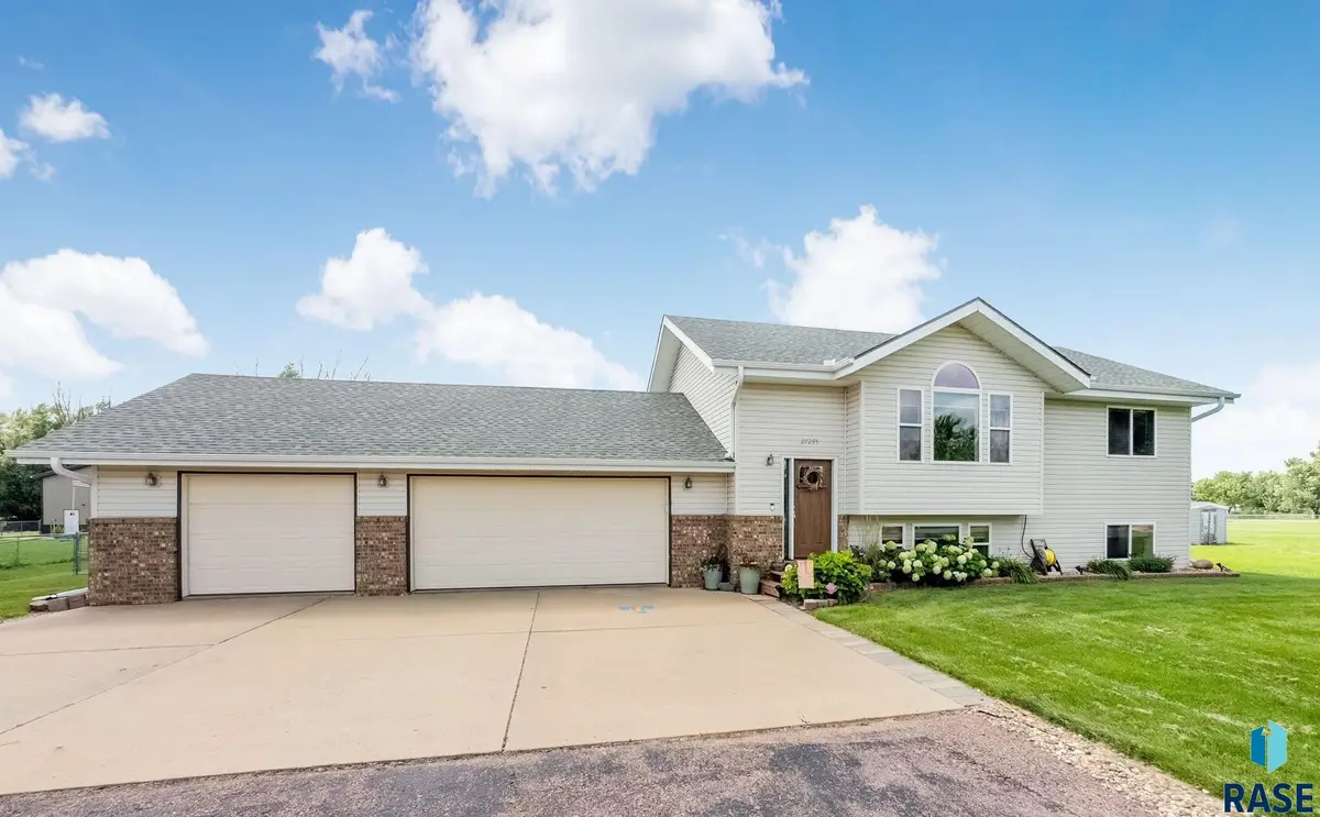 27295 Sequoia Ave, Tea, SD 57064 - Image #1