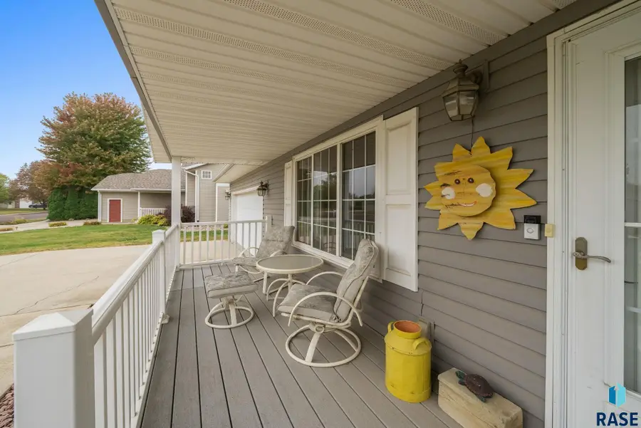 300 W 8th St, Dell Rapids, SD 57022 - Image #3