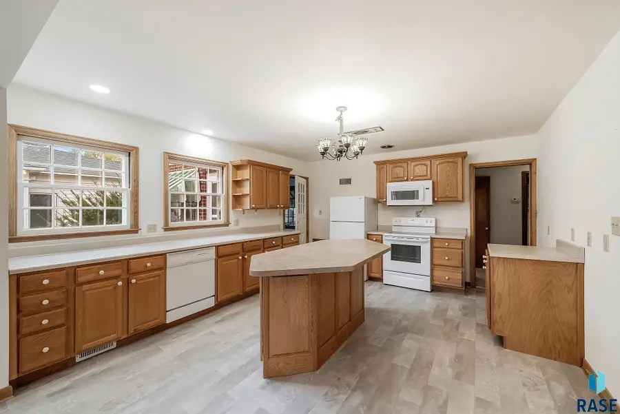 340 4th St, Scotland, SD 57059 - Image #3