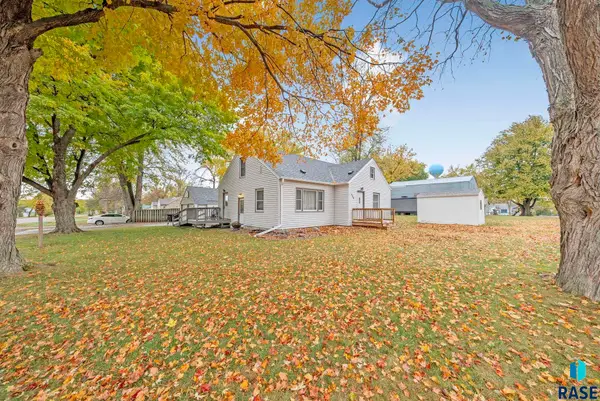 409 Boxelder St, Valley Springs, SD 57068