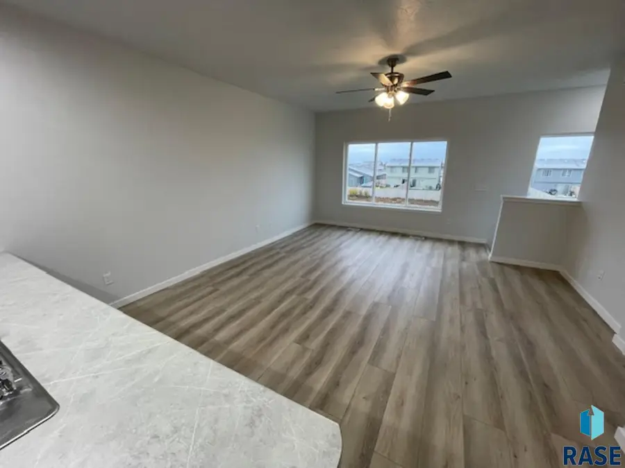 9530 W Tunis Dr, Sioux Falls, SD 57106 - Image #3