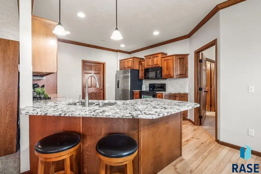 4504 E Kearney Pl, Sioux Falls, SD 57110 - Image #3