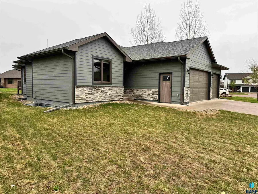 Cedar Dr, Harrisburg, SD 57032 - #3