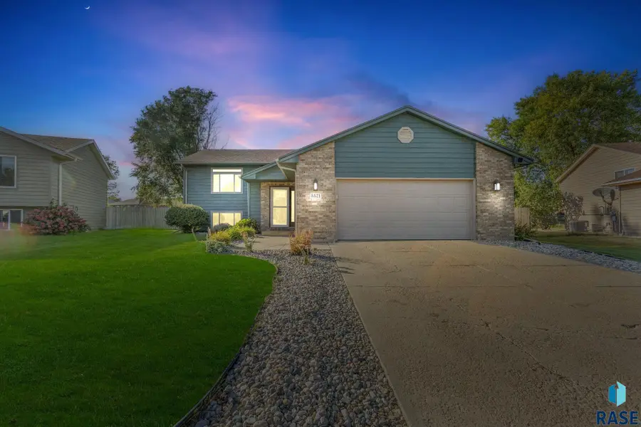 5521 S Aaron Ave, Sioux Falls, SD 57106 - Image #2