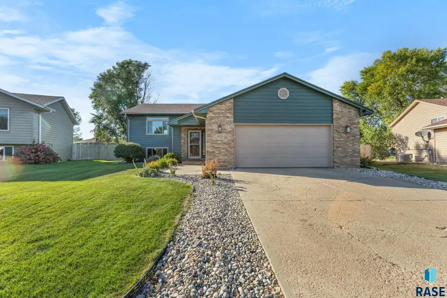 5521 S Aaron Ave, Sioux Falls, SD 57106 - Image #3