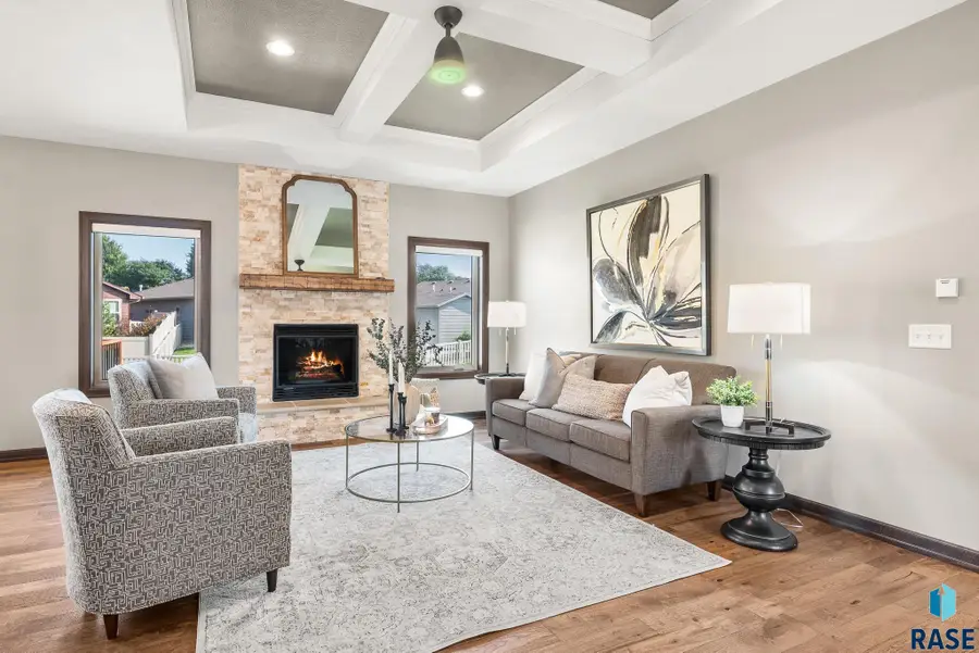 5012 E Cattail Dr, Sioux Falls, SD 57110 - Image #2