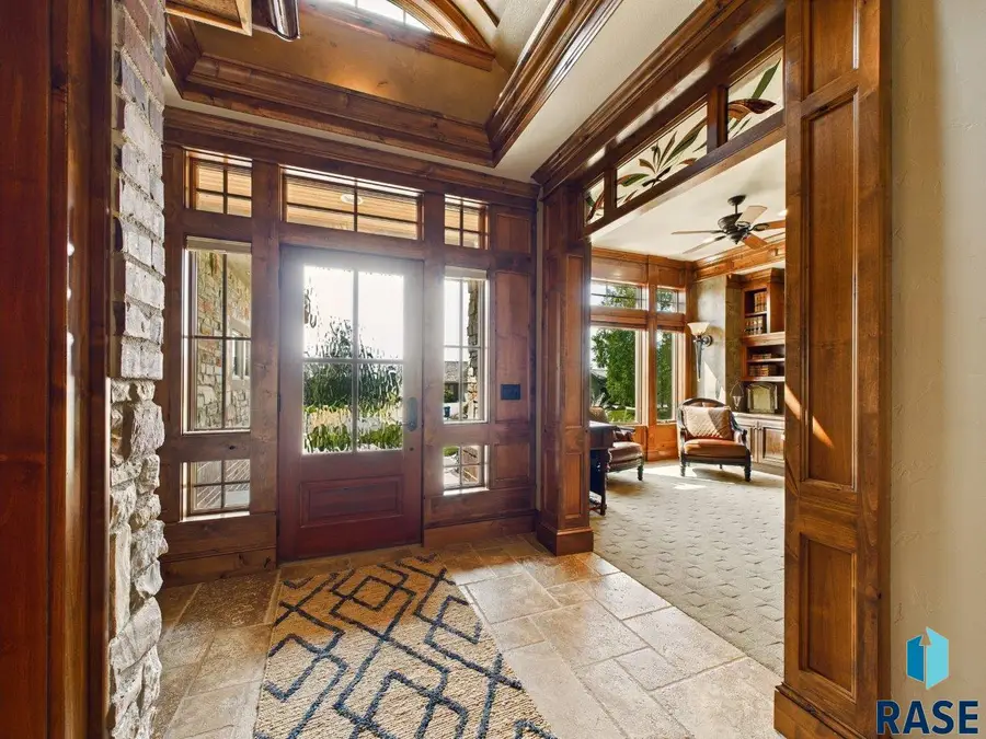 5100 S Briar Cir, Sioux Falls, SD 57108 - Image #3