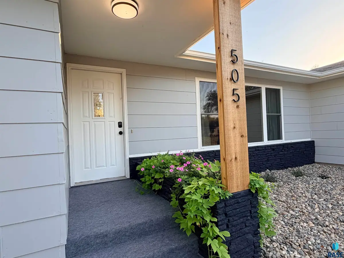 505 E 5th St, Colton, SD 57018 - Image #1