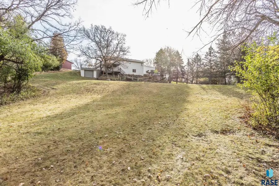 1017 N Savannah Dr, Sioux Falls, SD 57103 - Image #3