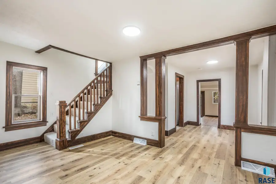909 N Walts Ave, Sioux Falls, SD 57104 - Image #3