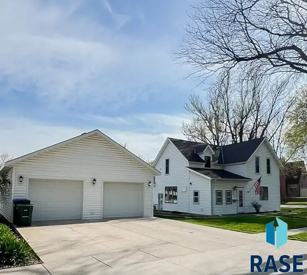 323 W Lincoln St, Luverne, MN 56156