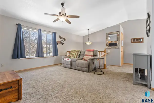 509 Aana Ave, Baltic, SD 57003