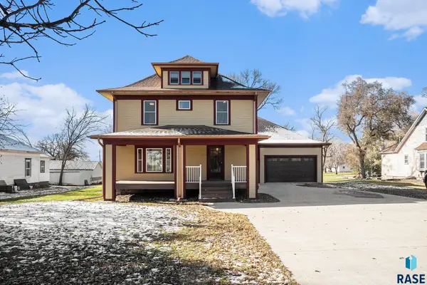 103 N Section Line St, Howard, SD 57349