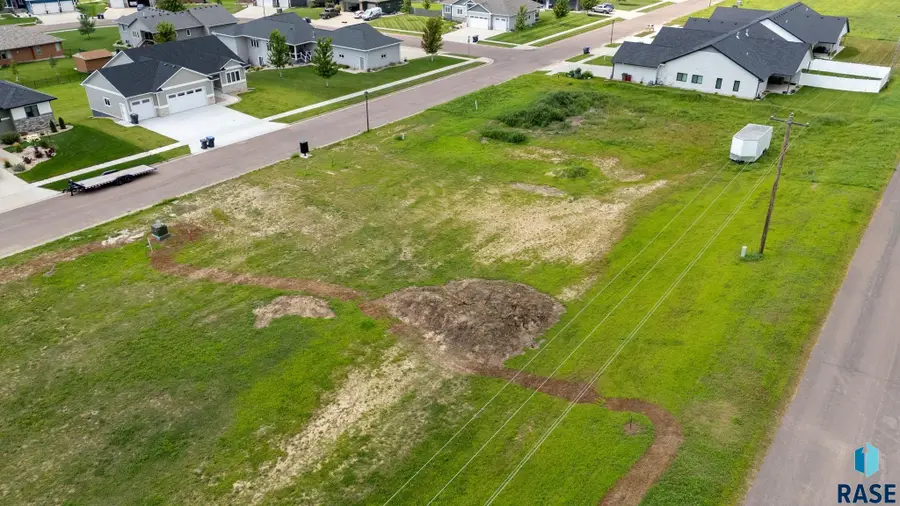 425 W 5th St, Crooks, SD 57020 - Image #2