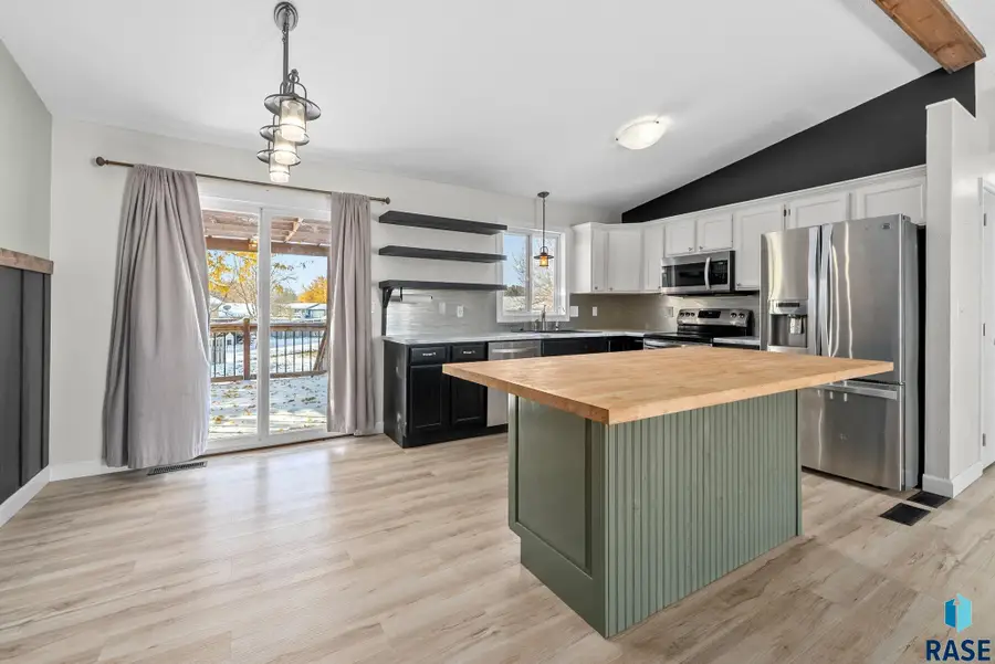 215 Atkins Cir, Tea, SD 57064 - Image #3