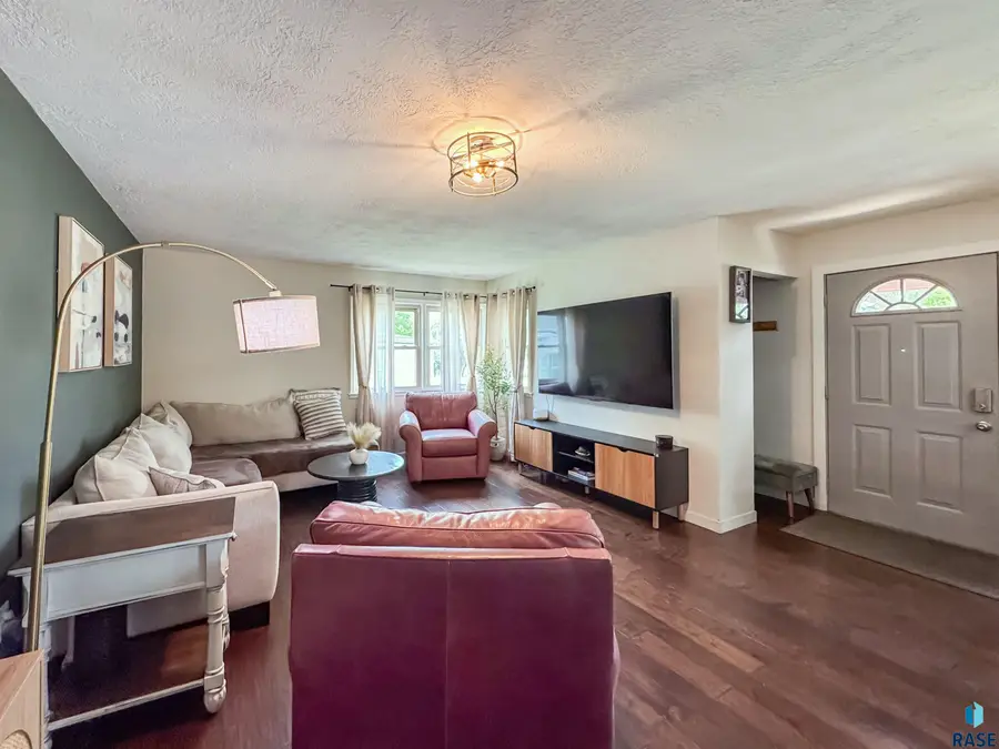 3205 E 18th St, Sioux Falls, SD 57103 - Image #3