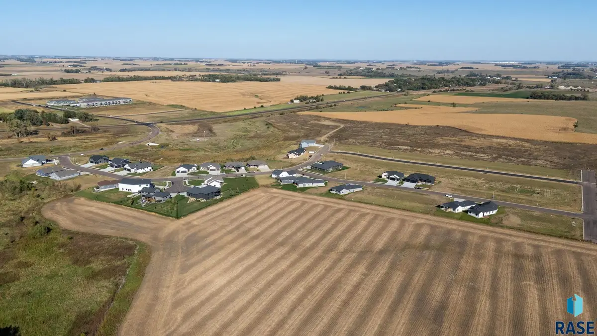 16 Dortoka Ave, Hartford, SD 57033 - Image #1