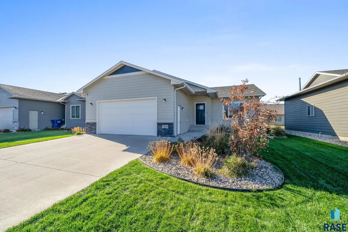 5409 S Whisper Cove Trl, Sioux Falls, SD 57108 - Image #1