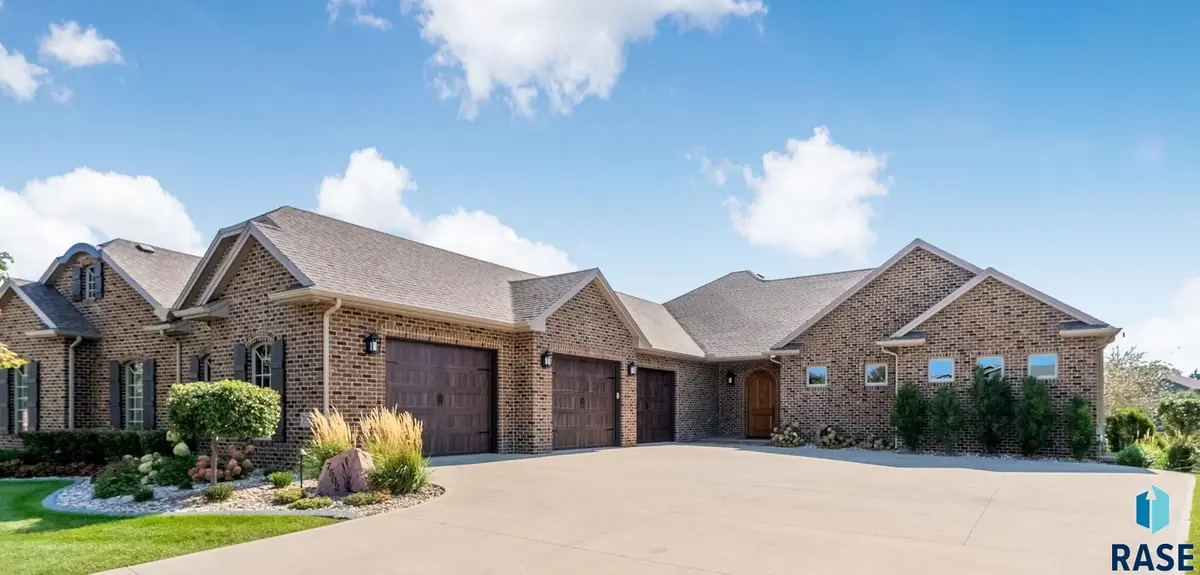 7502 S Grand Arbor Ct, Sioux Falls, SD 57108 - Image #1