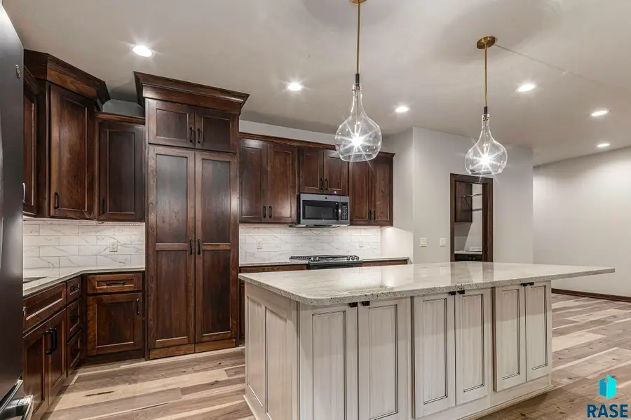 5306 W Cardinal Cove Pl, Sioux Falls, SD 57106 - Image #2