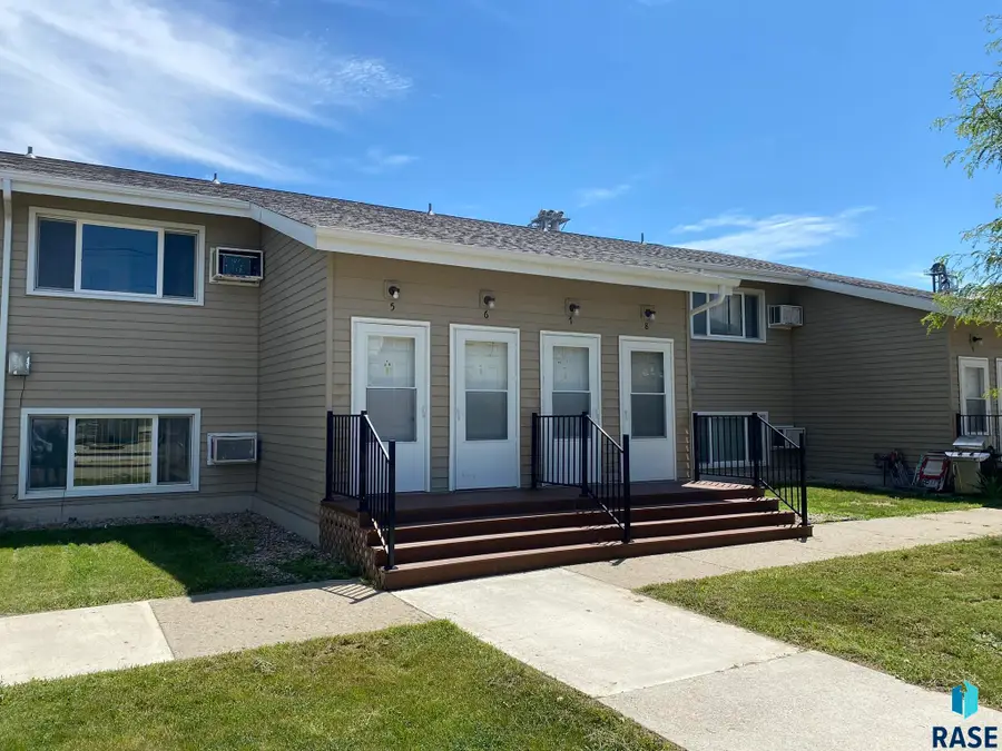 302 E Pine St, Philip, SD 57567 - Image #2