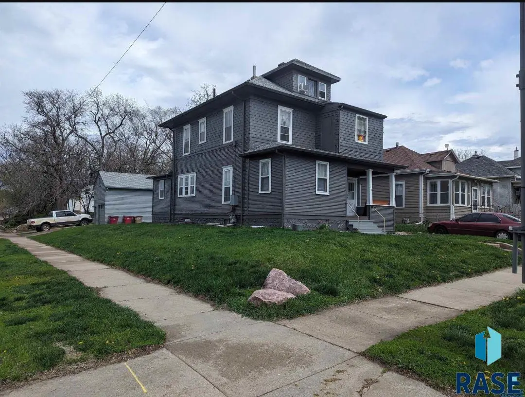 1118 W 8th St, Sioux Falls, SD 57104-2876 - Image #1