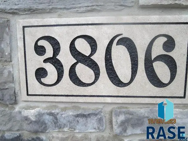 3806 E Vendeval St, Sioux Falls, SD 57108 - Image #2