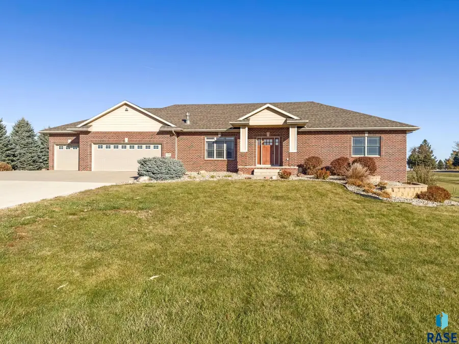 1698 Mustang Pass, Larchwood, IA 51241 - Image #2