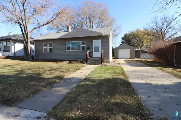 1808 S Holly Ave, Sioux Falls, SD 57105