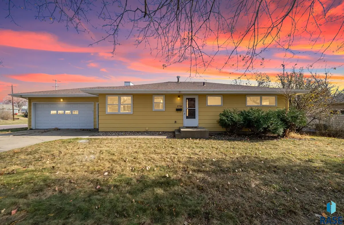 2700 S Norton Ave, Sioux Falls, SD 57105 - Image #1