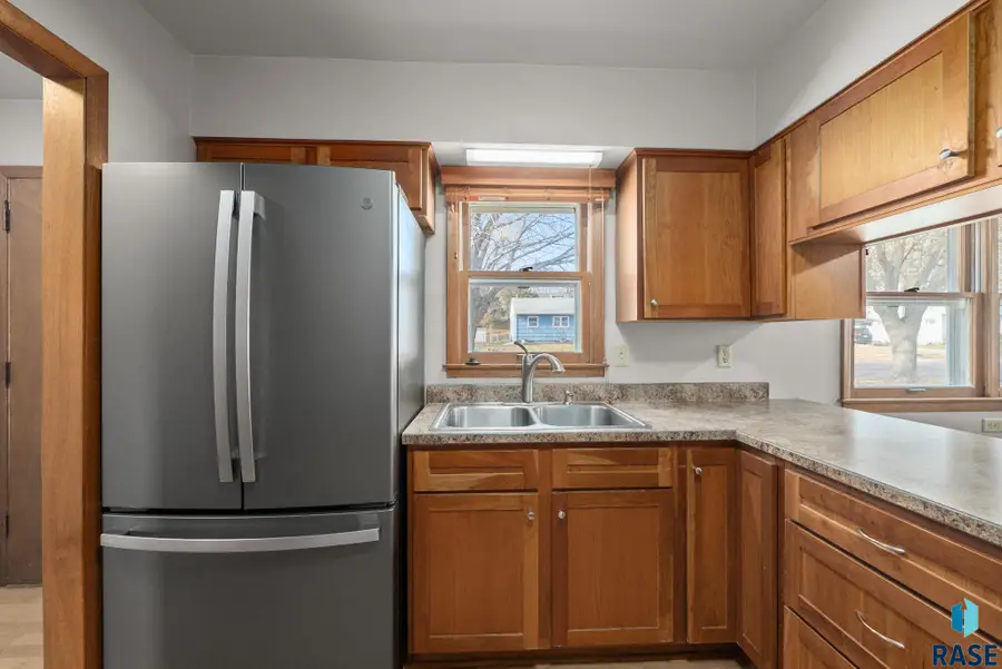 2700 S Norton Ave, Sioux Falls, SD 57105 - Image #3
