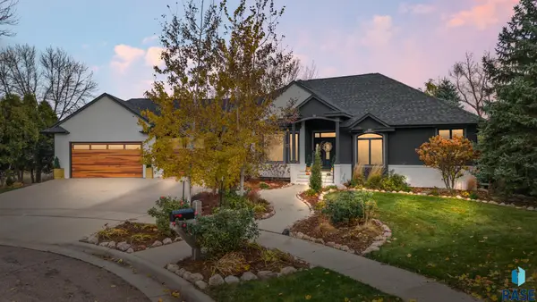 6004 S Prairie View Cir, Sioux Falls, SD 57108