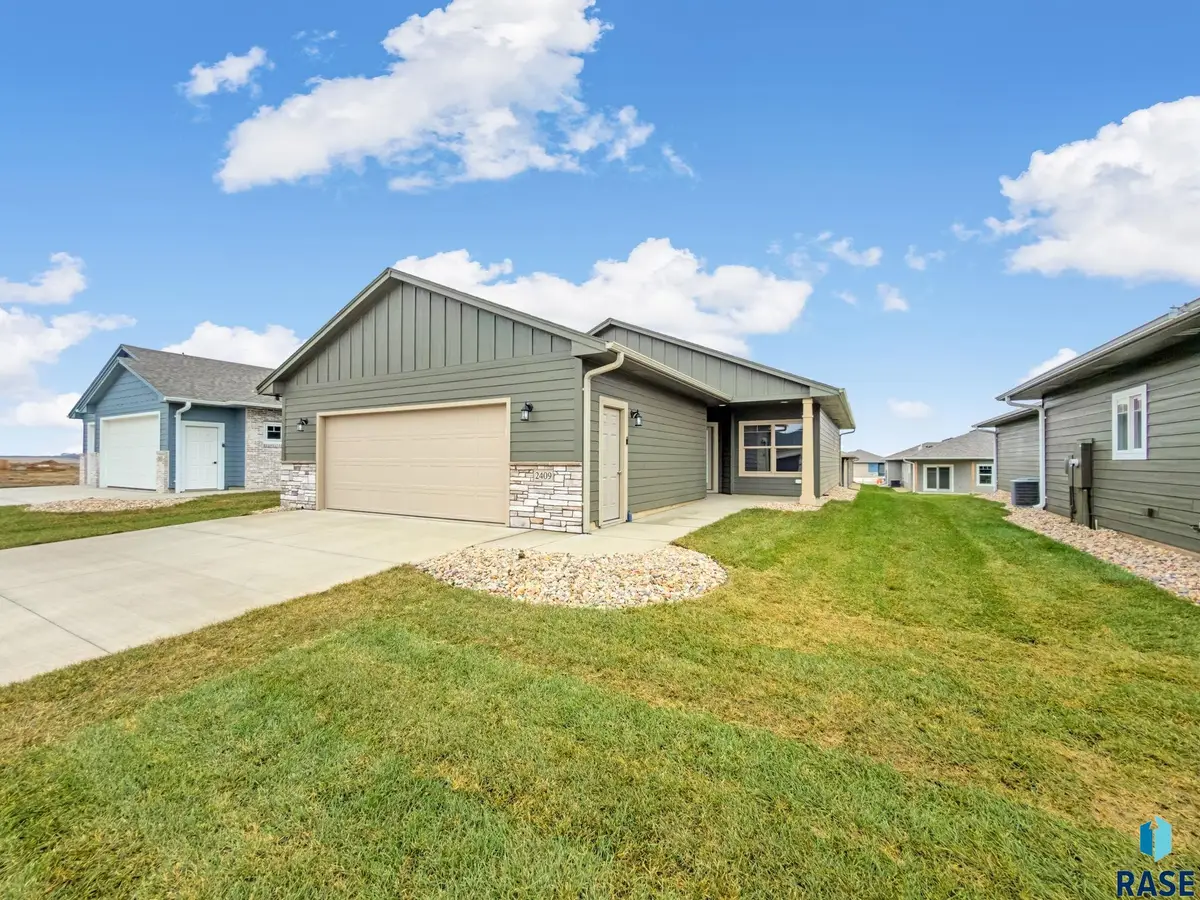 2409 E Tinley St, Brandon, SD 57005 - Image #1