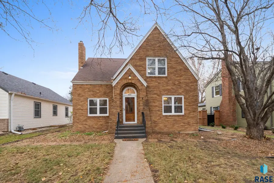 620 E Wiswall Pl, Sioux Falls, SD 57105 - Image #2