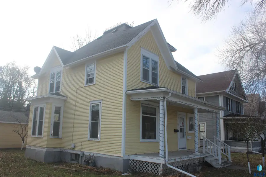 114 SE 8th, Aberdeen, SD 57401 - Image #2