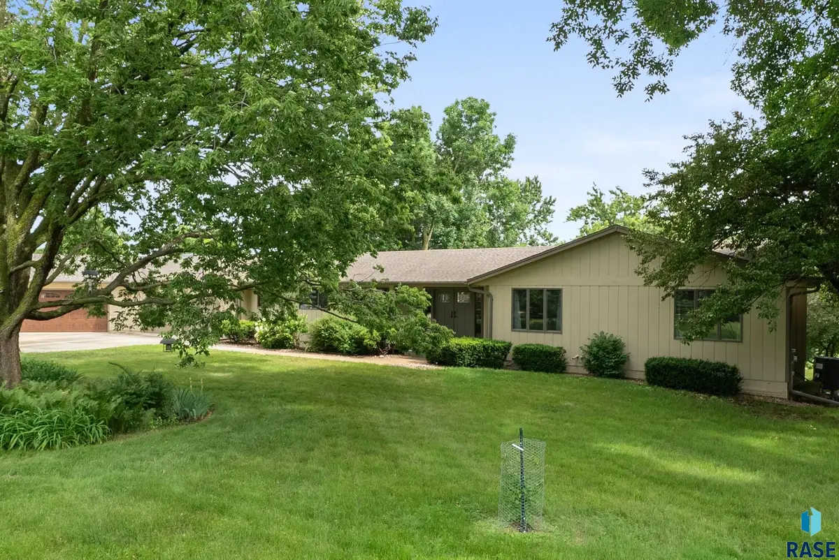 2908 N Oak Rd, Brandon, SD 57005 - Image #1