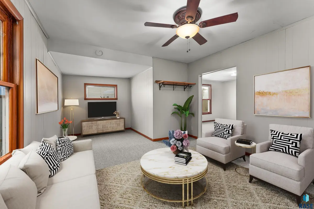 805 W 13th St, Sioux Falls, SD 57104 - Image #1