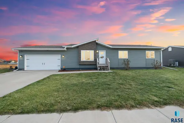 5001 W Bent Grass St St, Sioux Falls, SD 57107-0937