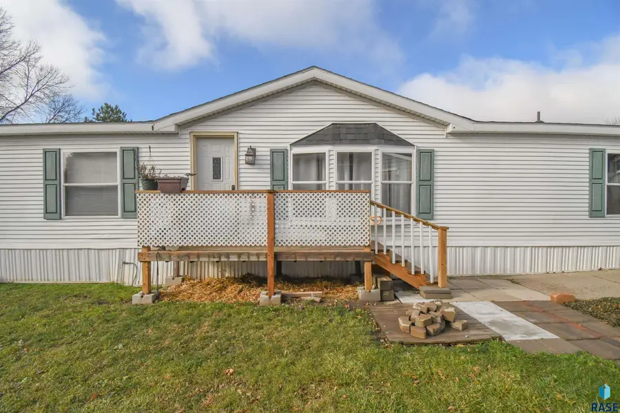 6103 Chickadee Pl, Sioux Falls, SD 57107 - Image #2