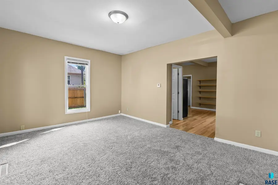 817 W 12th St, Sioux Falls, SD 57104 - Image #3