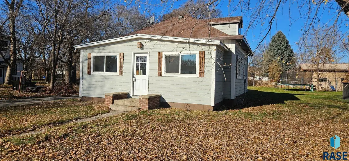 405 Catlett Ave E, Estelline, SD 57234 - Image #1